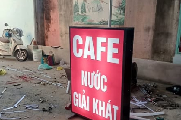 Hộp đèn, bảng hiệu quảng cáo
